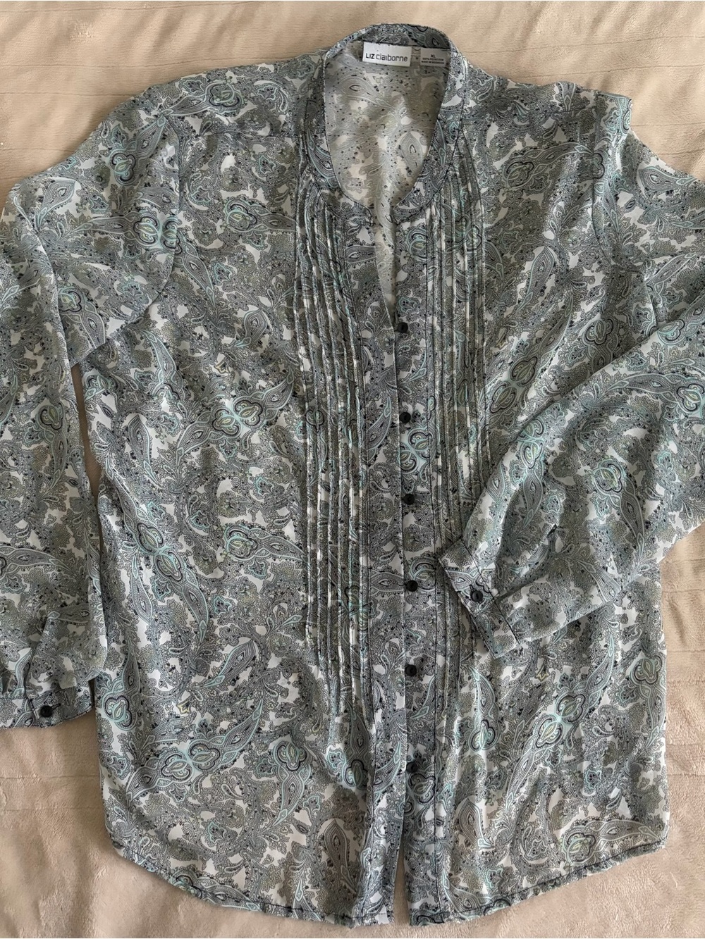 Liz Claiborne Blue Gray Paisley Pintuck Button-Front Shirt